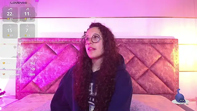 Charlotte  Miller online show from 30, 1, 2025
