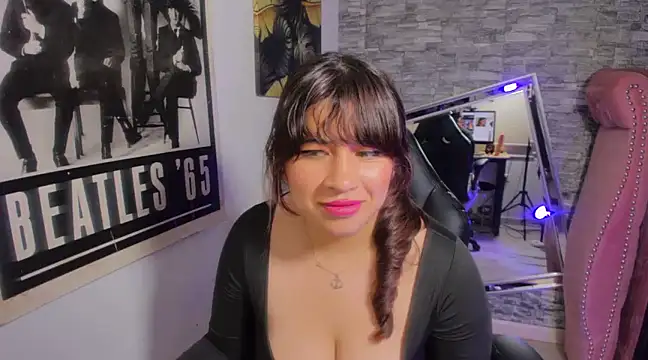 Ji Eun online show from 10, 1, 2025