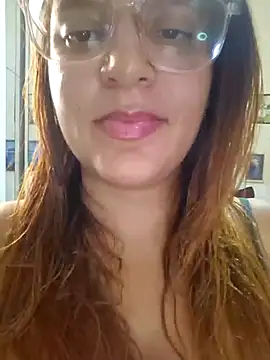Snapshot of AliceRuivinha2 chatting on 16, 1, 2025 AliceRuivinha2 online show from 16, 1, 2025