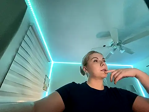 HappyIva online show from 27, 11, 2025