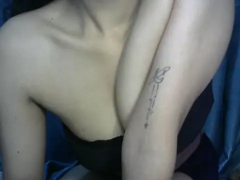 Horny honey69 online show from 16, 1, 2025