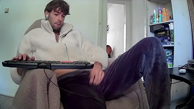 onesieboyx online show from 2, 10, 2025