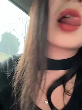 SSSniang- online show from 1, 2, 2025