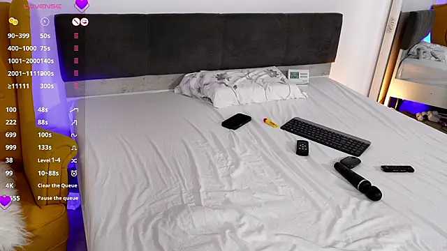 uhlala   online show from 3, 2, 2026