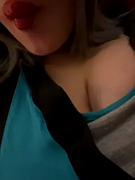 Snapshot of Maya_mimi chatting on 22, 12, 2025 Maya mimi online show from 22, 12, 2025