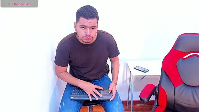 EnriquevillaF online show from 8, 2, 2025