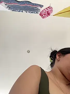 MilaRux online show from 15, 3, 2025