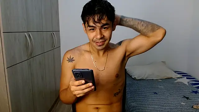 Snapshot of lonelydick2002 chatting on 2, 11, 2025 lonelydick2002 online show from 2, 11, 2025