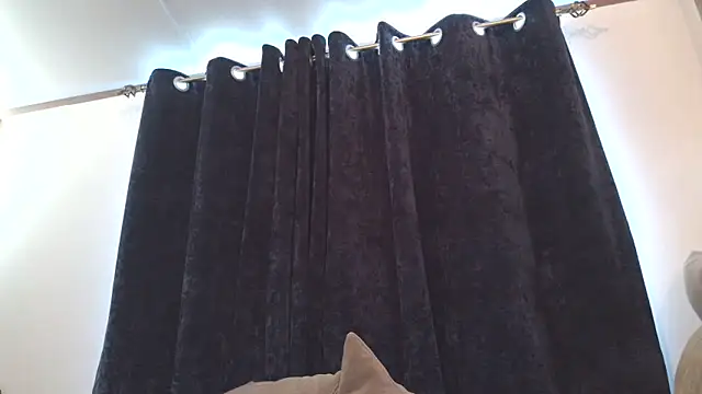 Snapshot of English_Teen_Evelyn chatting on 25, 1, 2025 English Teen Evelyn online show from 25, 1, 2025