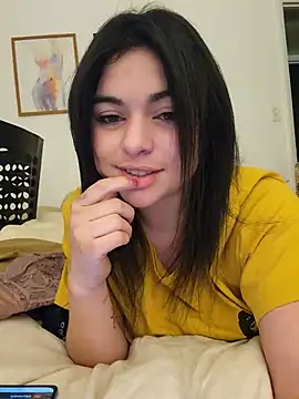 Snapshot of makemesmiley chatting on 28, 10, 2025 makemesmiley online show from 28, 10, 2025