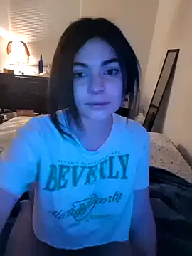 Snapshot of makemesmiley chatting on 18, 12, 2025 makemesmiley online show from 18, 12, 2025