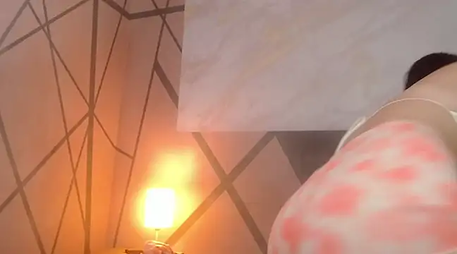 Snapshot of LinaHot69_ chatting on 8, 1, 2025 LinaHot69  online show from 8, 1, 2025