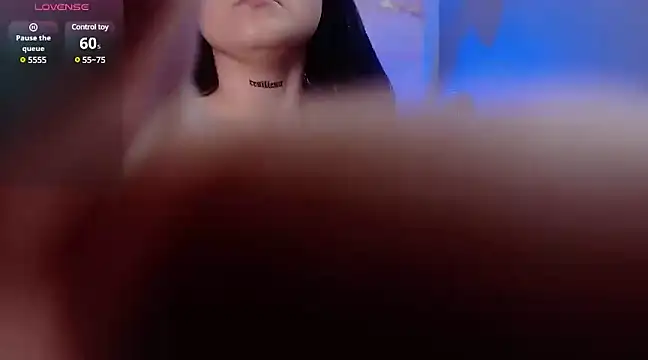 Snapshot of LinaHot69_ chatting on 10, 1, 2025 LinaHot69  online show from 10, 1, 2025