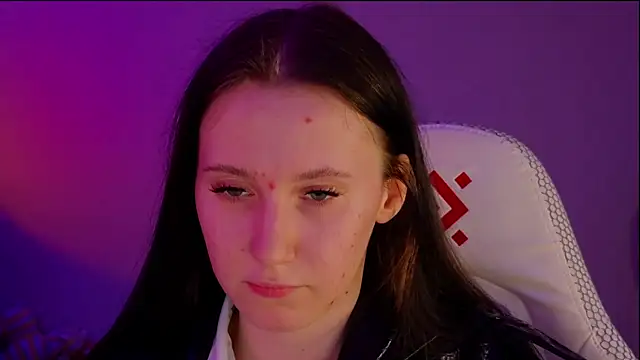 mon lola online show from 15, 3, 2025