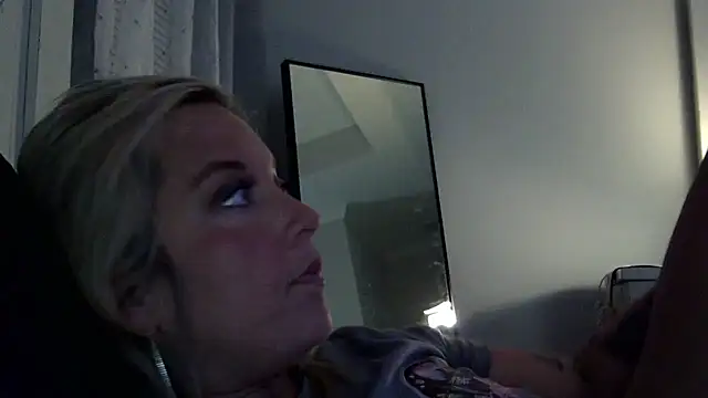JennaLynn785 online show from 20, 2, 2025