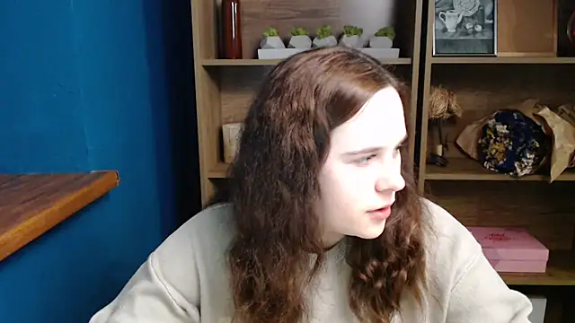 mini girly online show from 15, 12, 2025