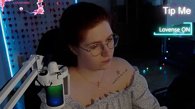 LesyaOxi online show from 4, 2, 2025