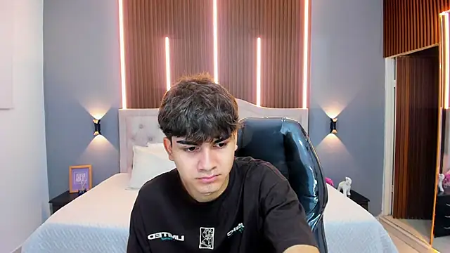 Tommy18   online show from 23, 10, 2025