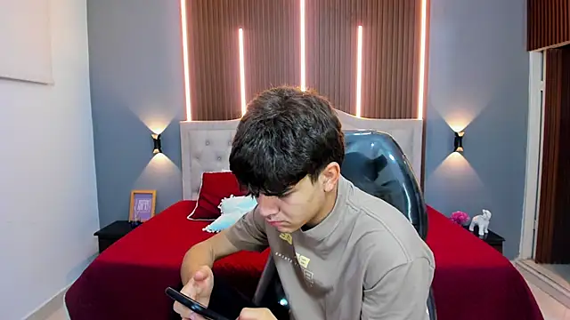 Tommy18   online show from 25, 10, 2025