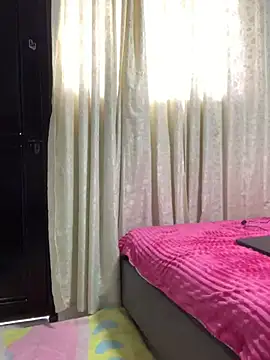 Snapshot of LunaShine_ chatting on 21, 2, 2025 LunaShine online show from 21, 2, 2025