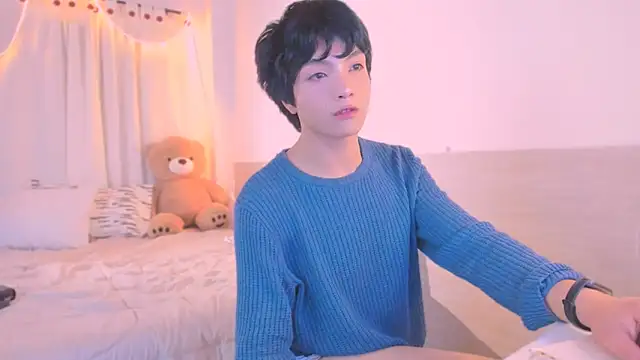 Snapshot of AllanYong18 chatting on 6, 11, 2025 AllanYong18 online show from 6, 11, 2025