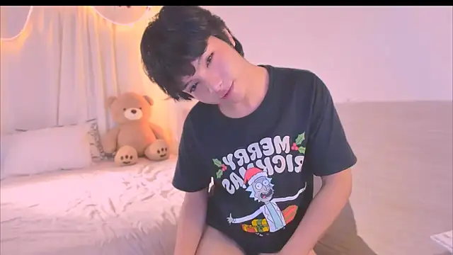 Snapshot of AllanYong18 chatting on 16, 11, 2025 AllanYong18 online show from 16, 11, 2025