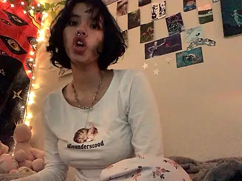 Rubyred2369 online show from 24, 1, 2025