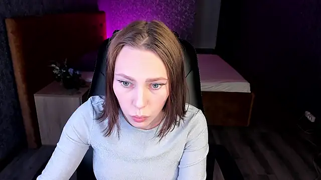 Aliceforfuun online show from 12, 1, 2025