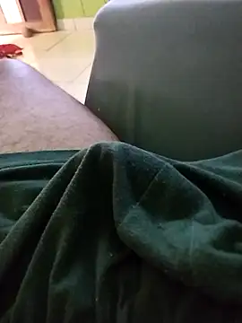 Snapshot of safado0027 chatting on 11, 11, 2025 safado0027 online show from 11, 11, 2025