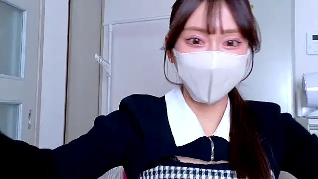 Snapshot of riken_jp chatting on 19, 11, 2025 riken jp online show from 19, 11, 2025