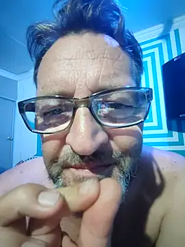 itsmeyes69 online show from 13, 2, 2025