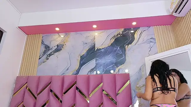 hotiergirl online show from 17, 11, 2025