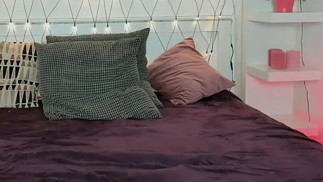 Snapshot of AndreaRussowx chatting on 21, 3, 2026 AndreaRussowx online show from 21, 3, 2026