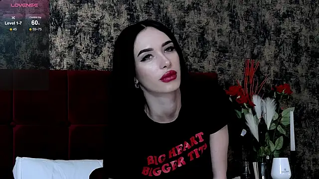 KylieReina online show from 28, 1, 2025