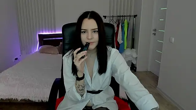 Midnight Musee online show from 16, 1, 2025