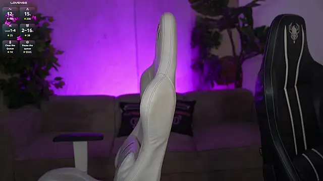 Snapshot of Lika_Secret_ chatting on 16, 10, 2025 Lika Secret online show from 16, 10, 2025