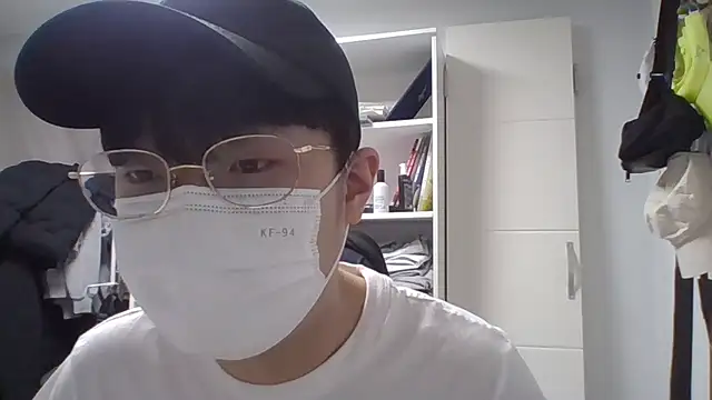 Snapshot of chaycer chatting on 25, 2, 2025 chaycer online show from 25, 2, 2025