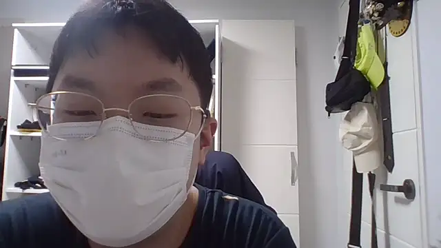 Snapshot of chaycer chatting on 1, 3, 2025 chaycer online show from 1, 3, 2025