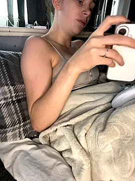 VioletxBlue online show from 13, 10, 2025