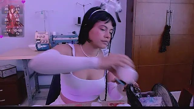 Mattilda 18 online show from 8, 10, 2025