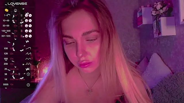 Snapshot of Mika_Rayy chatting on 13, 3, 2025 Mika Rayy online show from 13, 3, 2025