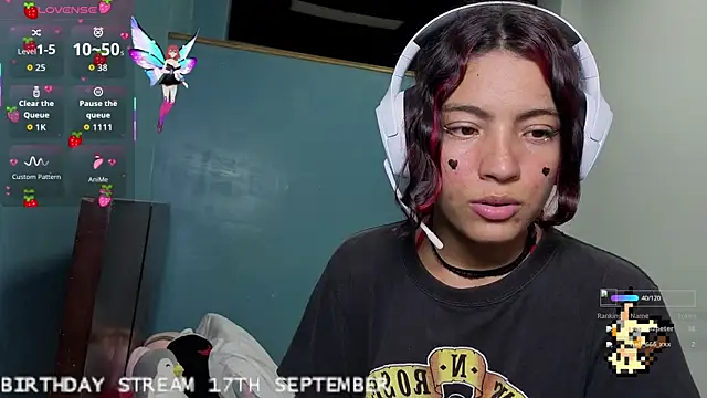 Snapshot of Lovelyamyy chatting on 16, 9, 2025 Lovelyamyy online show from 16, 9, 2025