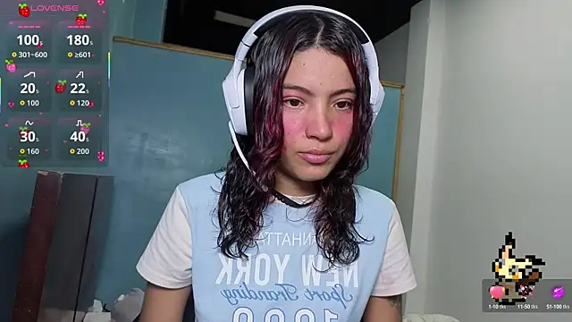 Snapshot of Lovelyamyy chatting on 24, 9, 2025 Lovelyamyy online show from 24, 9, 2025