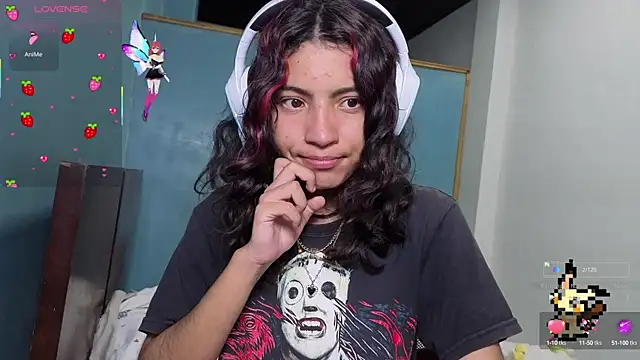 Snapshot of Lovelyamyy chatting on 12, 10, 2025 Lovelyamyy online show from 12, 10, 2025