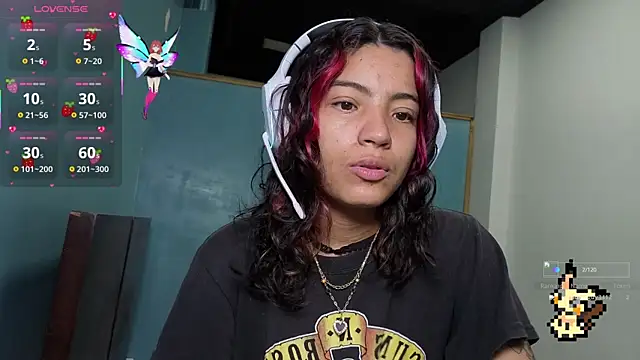 Snapshot of Lovelyamyy chatting on 13, 10, 2025 Lovelyamyy online show from 13, 10, 2025