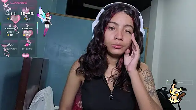 Snapshot of Lovelyamyy chatting on 15, 10, 2025 Lovelyamyy online show from 15, 10, 2025