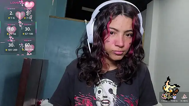 Snapshot of Lovelyamyy chatting on 17, 10, 2025 Lovelyamyy online show from 17, 10, 2025