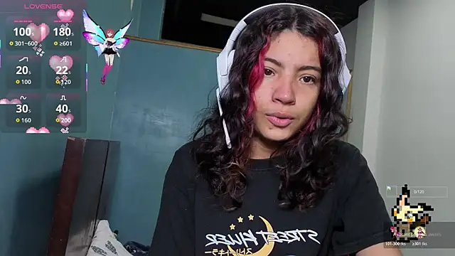 Snapshot of Lovelyamyy chatting on 18, 10, 2025 Lovelyamyy online show from 18, 10, 2025