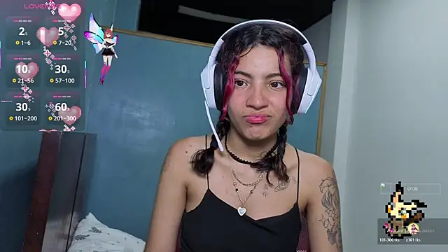 Snapshot of Lovelyamyy chatting on 20, 10, 2025 Lovelyamyy online show from 20, 10, 2025