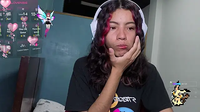 Snapshot of Lovelyamyy chatting on 20, 10, 2025 Lovelyamyy online show from 20, 10, 2025